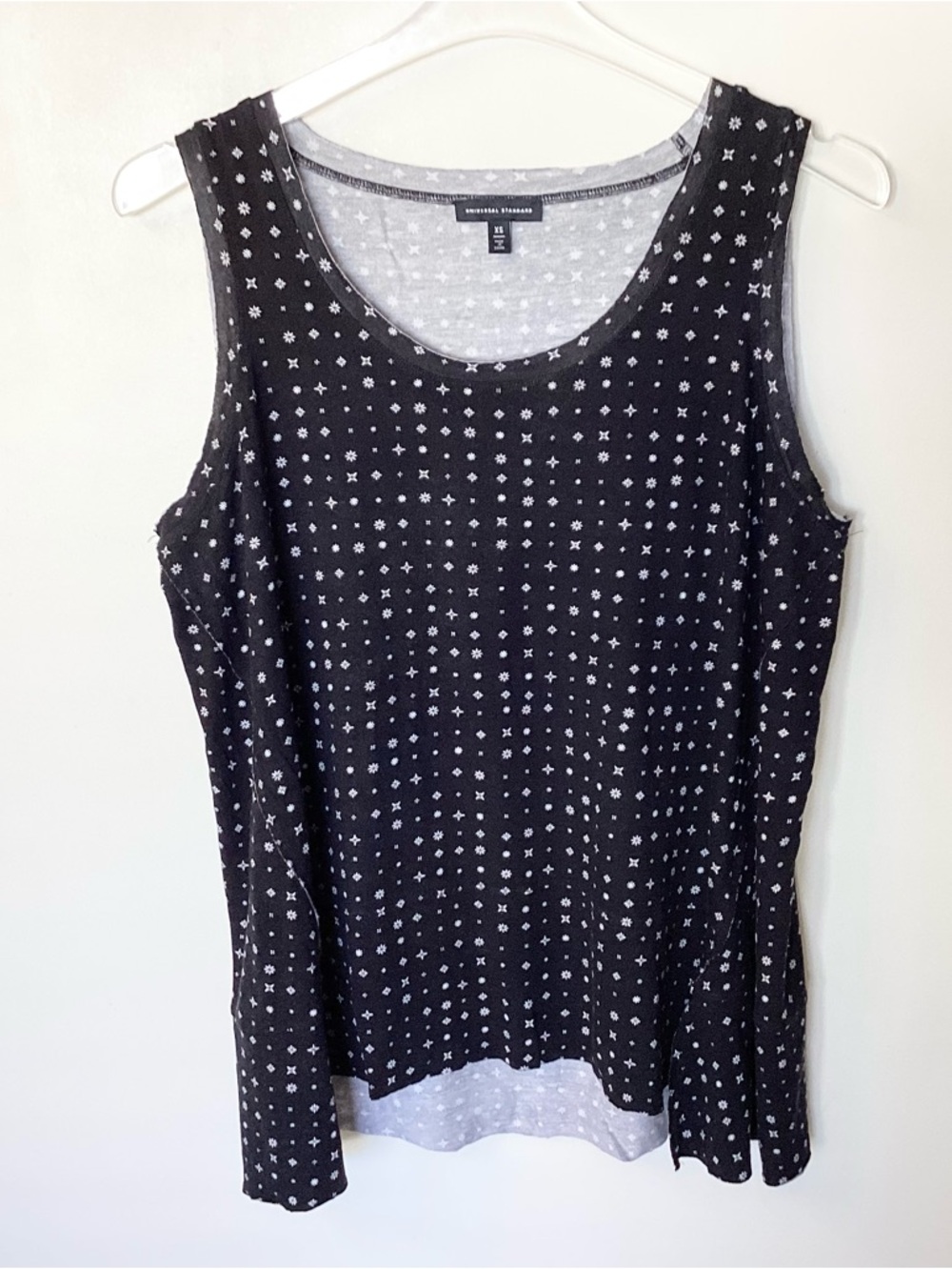 Universal Standard Hudson Liquid Jersey Tank in Galactic Print - Black - 10-12